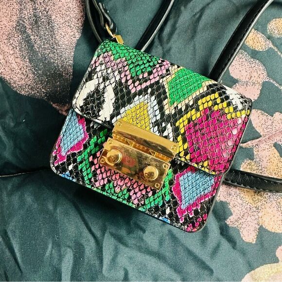 EUC ANGL Like Dreams Multicolor Snakeprint Belt Bag - Picture 2 of 4